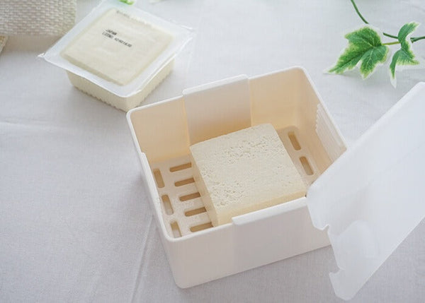 豆腐の味がおいしくなる「豆腐の水切り器」【調理師が使ったマーナの名品】