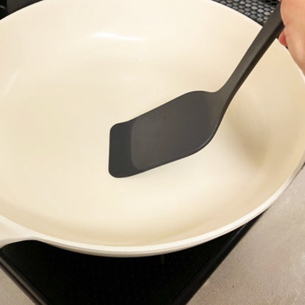 裏返せない！崩れる！のモヤモヤが解消「マーナのターナー」を使ってみた