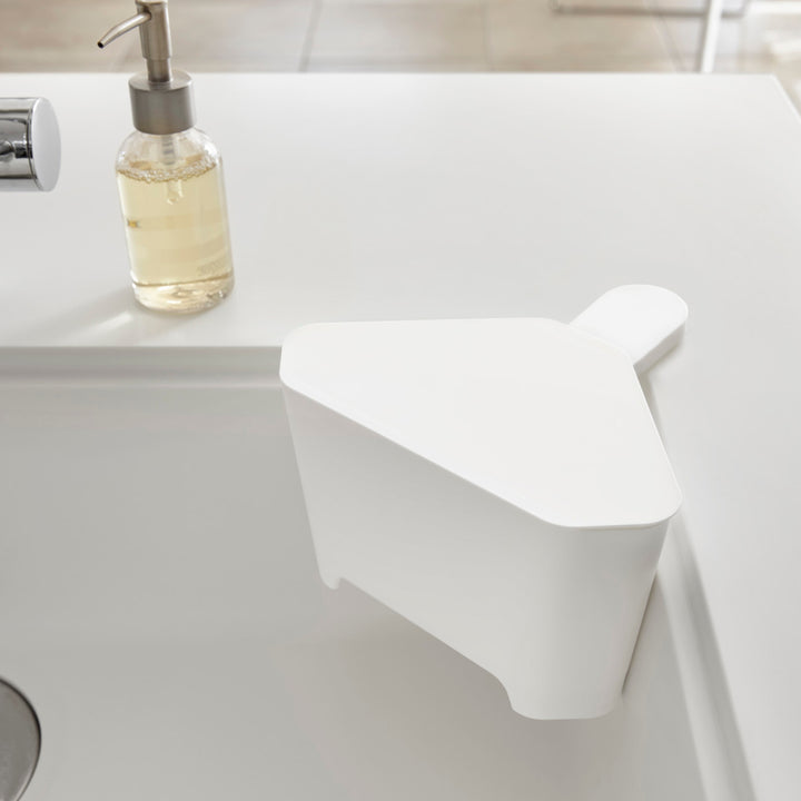 山崎実業アクア浮かせるフタ付き三角コーナー