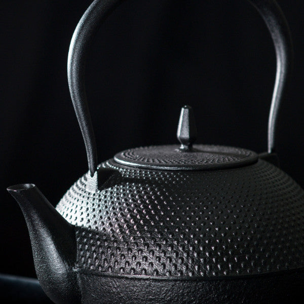 鉄瓶1.6LIH対応梔子あられ文様大南部鉄器日本製