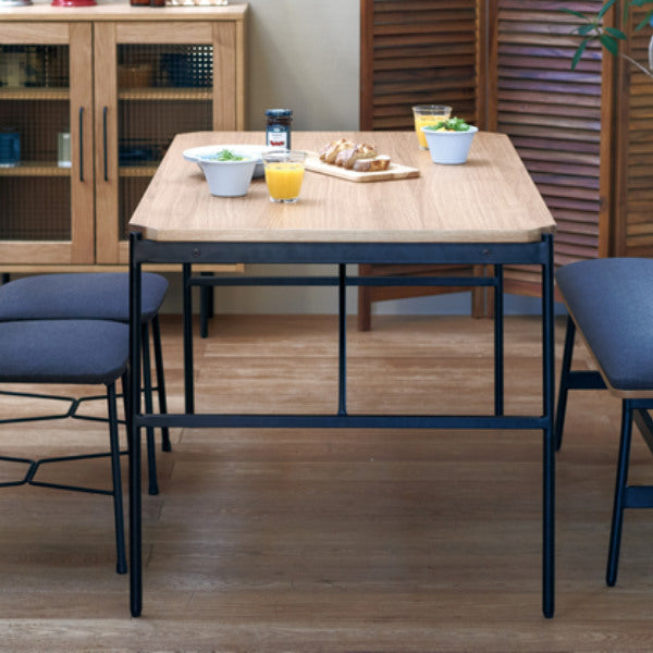 ダイニングテーブルグラム幅135cm木製天然木突板コンパクトスチール脚ダイニングテーブルつくえ