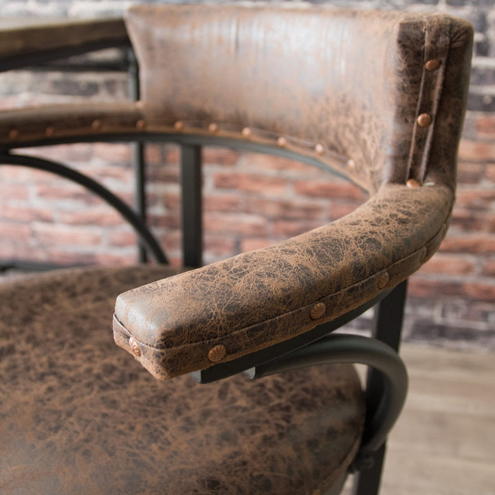 チェア座面高50cmレザー調ヴィンテージ加工スタッズ肘掛け