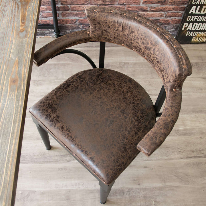 チェア座面高50cmレザー調ヴィンテージ加工スタッズ肘掛け
