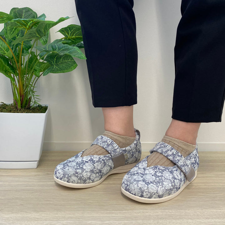 介護シューズあゆみマジックゴムバンド優右足3ES～3L施設用