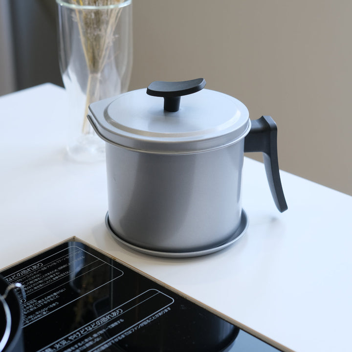 オイルポット0.8Lチーノ受け皿付きシリコン加工