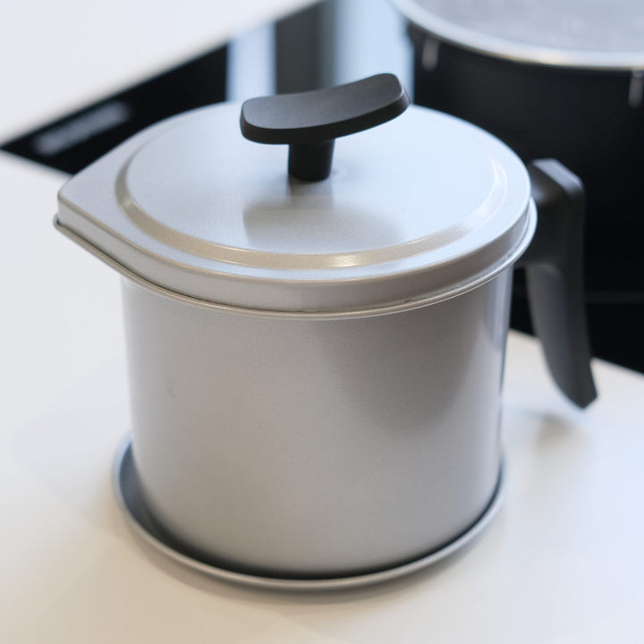 オイルポット0.8Lチーノ受け皿付きシリコン加工