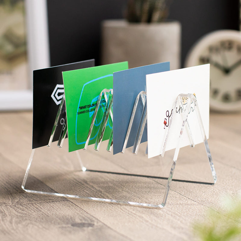 清潔感あるアクリルデザインテーブル