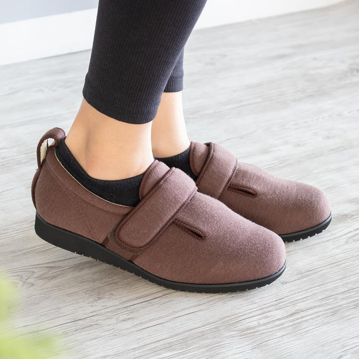 介護シューズあゆみダブルマジック2両足3ELL～6L施設用