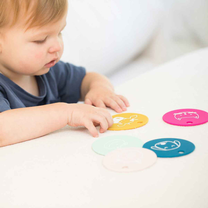 ベビートイ０ヶ月～シリコン製TeethingFlashcards