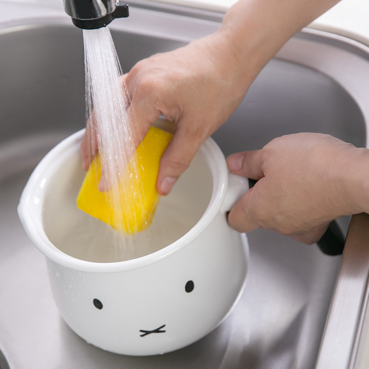 マルチポット 16cm IH対応 富士ホーロー ミッフィーフェイス – ハウジー