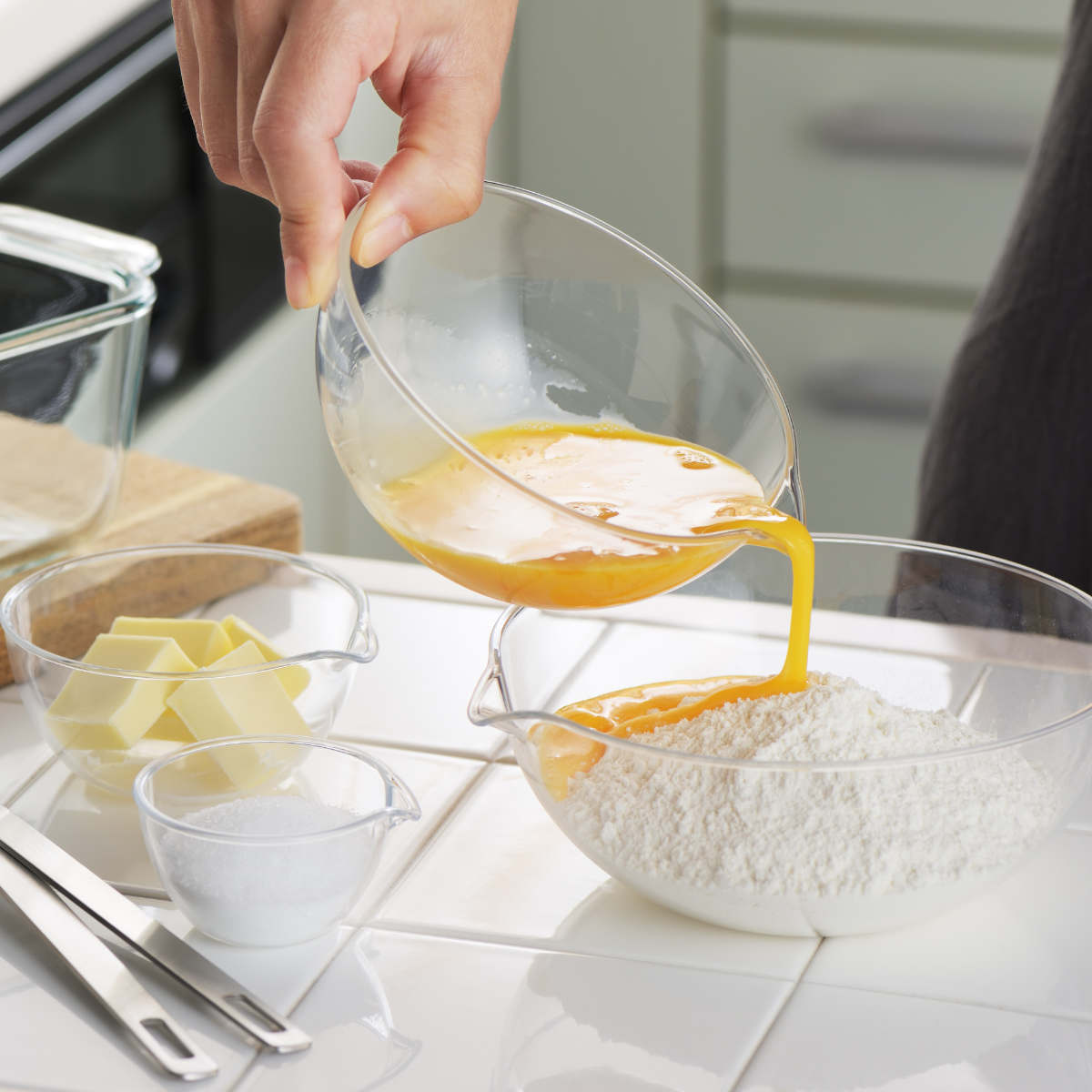 ボウル 4点セット and 軽くて割れないレンジボウル 食洗機対応 日本製