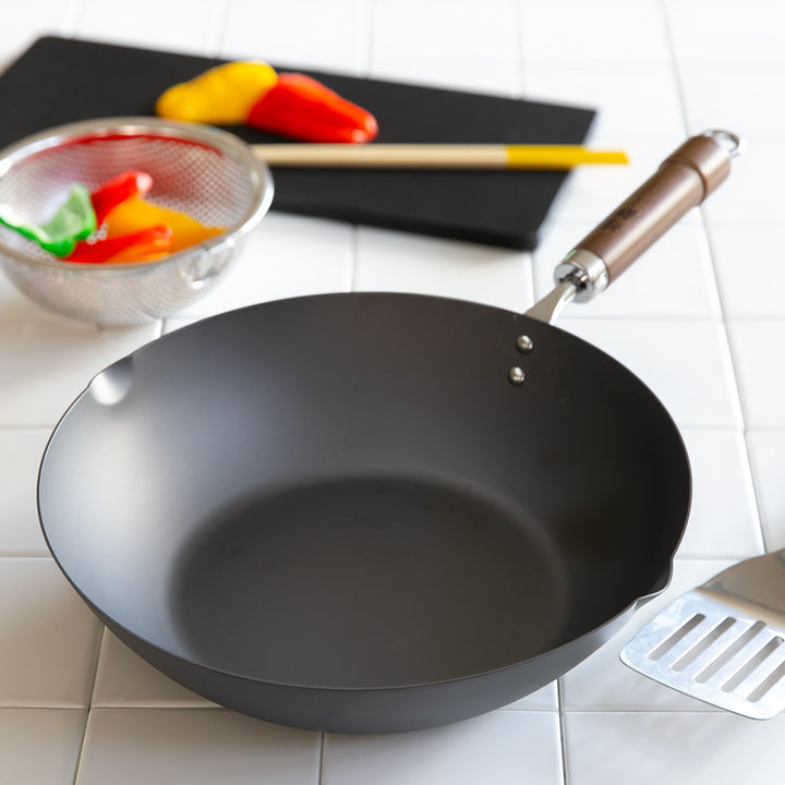 炒め鍋24cm鉄製煌鉄窒化加工日本製