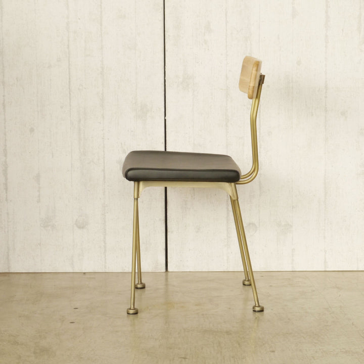 ダイニングチェア2脚セット床傷防止シール付き疲れにくい背もたれ天然木座面高42.5cm