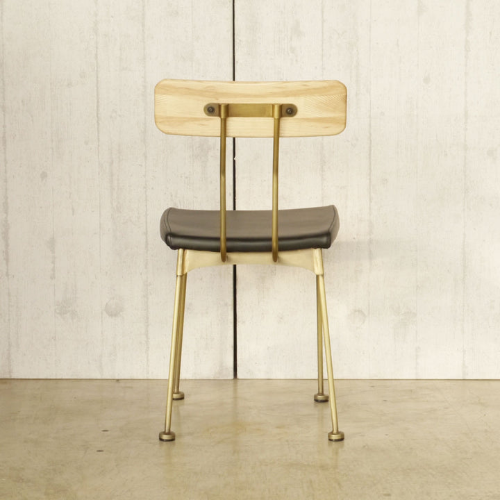 ダイニングチェア2脚セット床傷防止シール付き疲れにくい背もたれ天然木座面高42.5cm