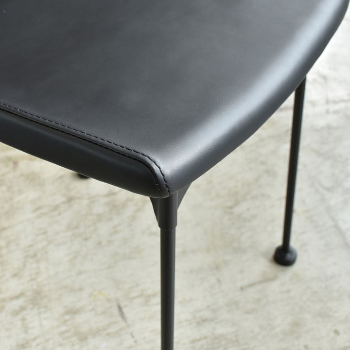 ダイニングチェア疲れにくい背もたれ天然木シンプル