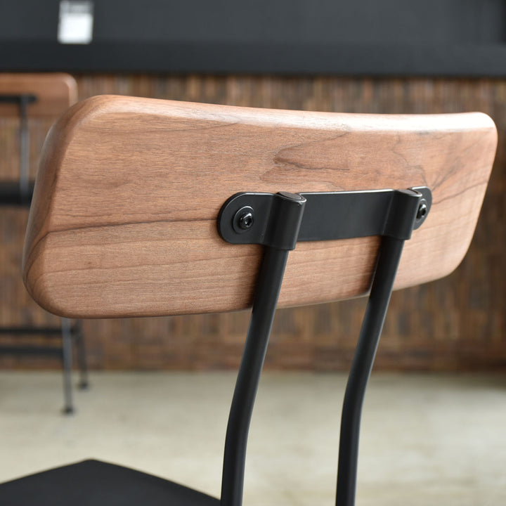 ダイニングチェア疲れにくい背もたれ天然木シンプル