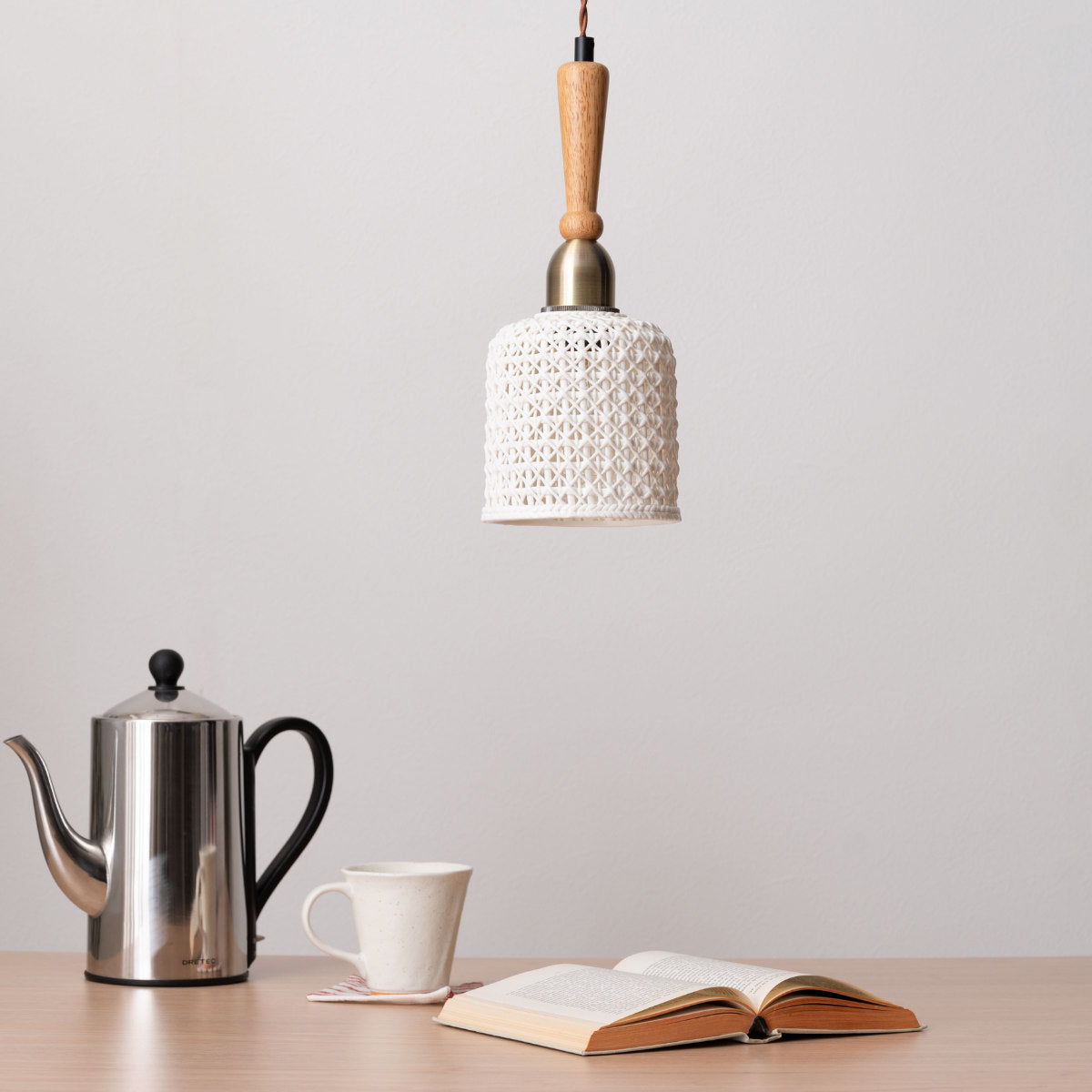 ペンダントライト 陶器 天然木 電球付き 筒型 – ハウジー