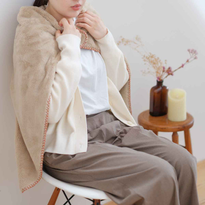 ひざ掛け毛布90×90cmfluffydays吸湿発熱