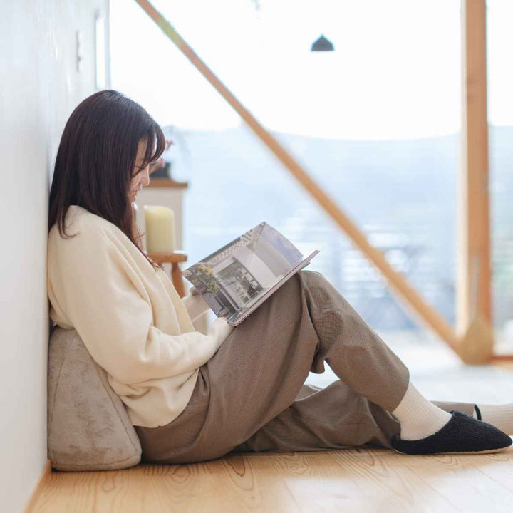 三角クッションcomfyu43×30cm