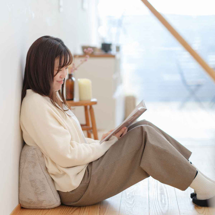 三角クッションcomfyu43×30cm