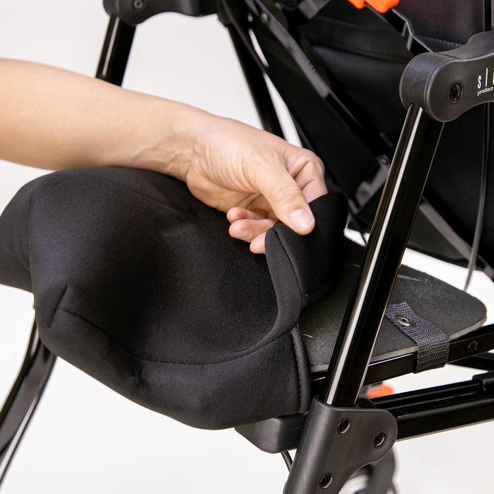 歩行車スリムフィットスタンダードサイズ座面付きタイプ