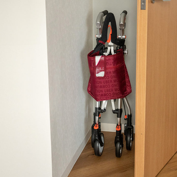 歩行車スリムフィットスタンダードサイズフロントガードタイプ