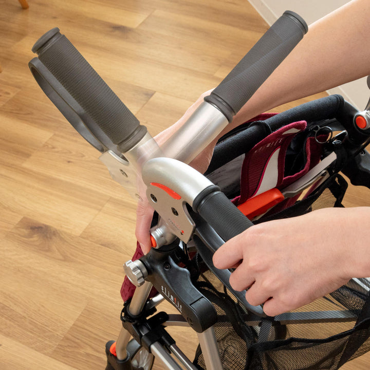 歩行車スリムフィットスタンダードサイズフロントガードタイプ