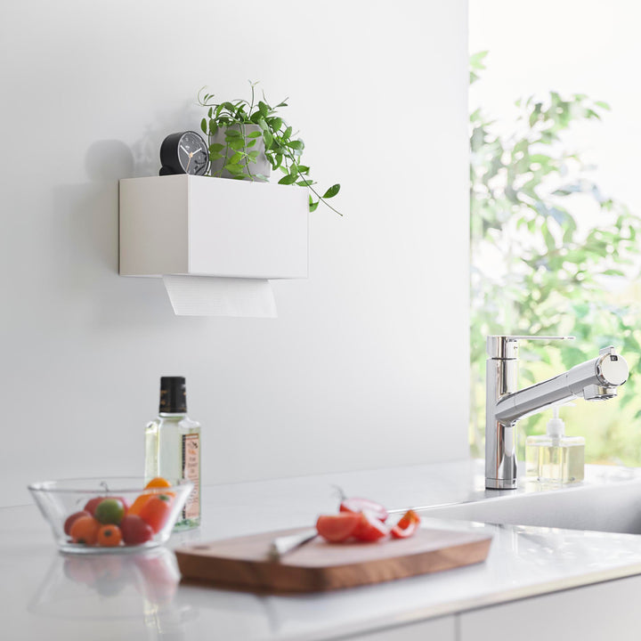 山崎実業towerマグネットトレー付きペーパータオルディスペンサータワー