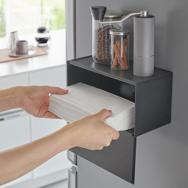 山崎実業towerマグネットトレー付きペーパータオルディスペンサータワー