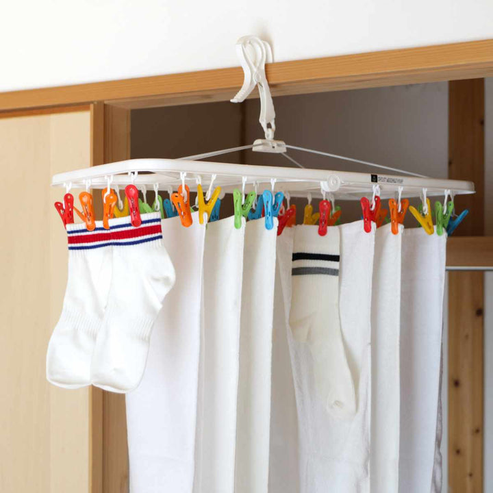 洗濯ハンガー角ハンガー折りたたみKogureカラフルランドリーハンガーピンチ32個付