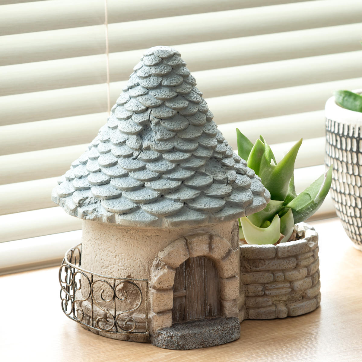 プランター グリーンポット 植木鉢 多肉植物 円錐屋根 ハウスD – ハウジー