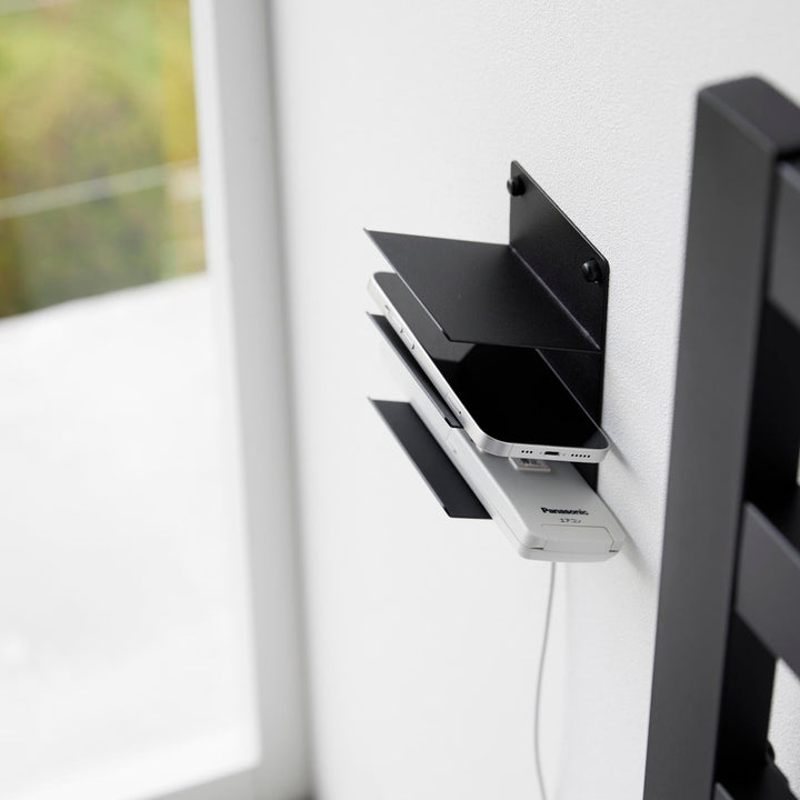 山崎実業towerウォールモバイル充電＆収納ラックタワー3段石こうボード壁対応