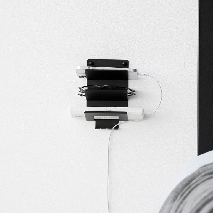 山崎実業towerウォールモバイル充電＆収納ラックタワー3段石こうボード壁対応