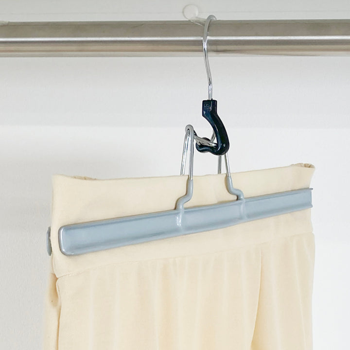 スカートハンガーモノクローゼットワンロックハンガー1本