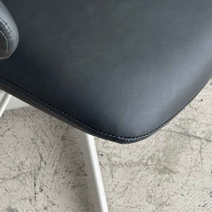 ダイニングチェア昇降式座面高67.5～77.5cmラウンドチェアフラム