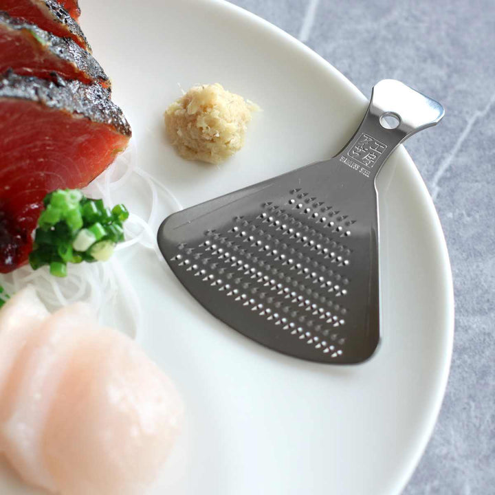 工房アイザワステンレスいちょうミニおろし金