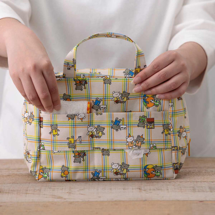 マザーポーチママポーチこぐまちゃんえほんウェットシート蓋付き