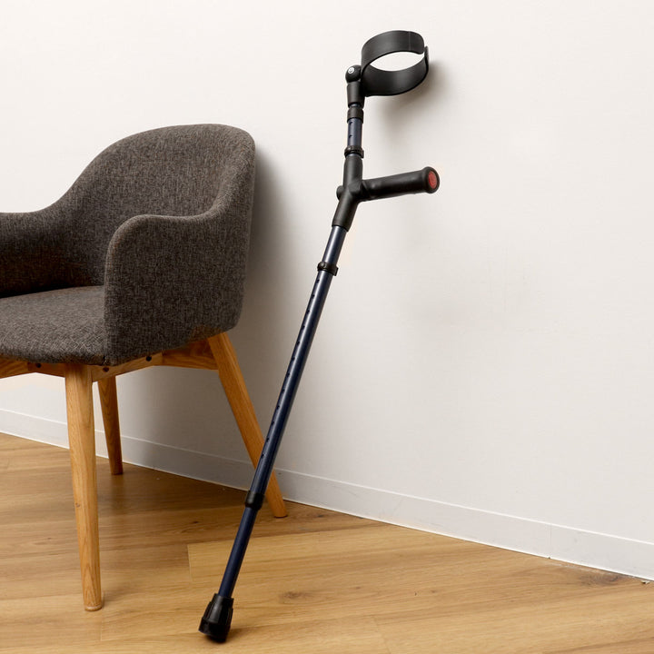 杖前腕部支持型杖オールニーズクラッチO型右手用