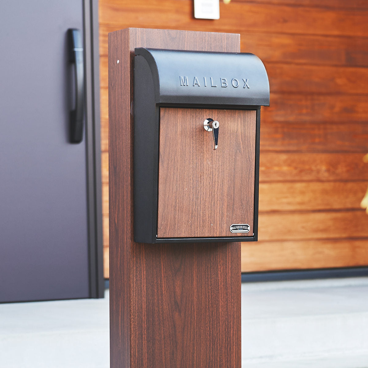 セトクラフト 壁掛けポスト GALVA ブラック＆ウォールナット SI-3945