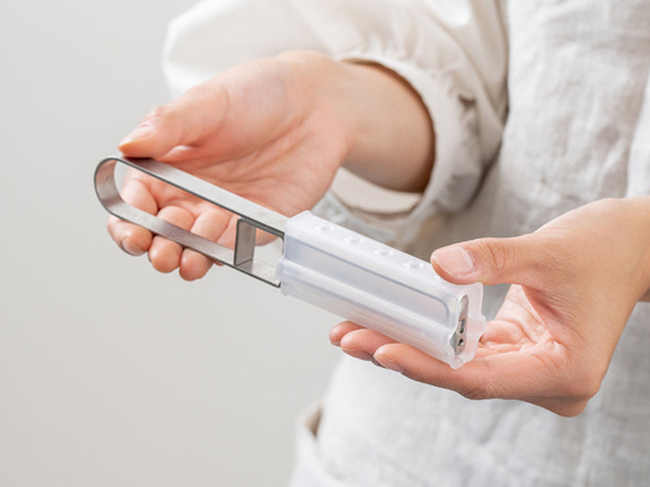 細切りピーラーI字安全ケース付きオールステンレス日本製縦型ピーラーサンクラフト