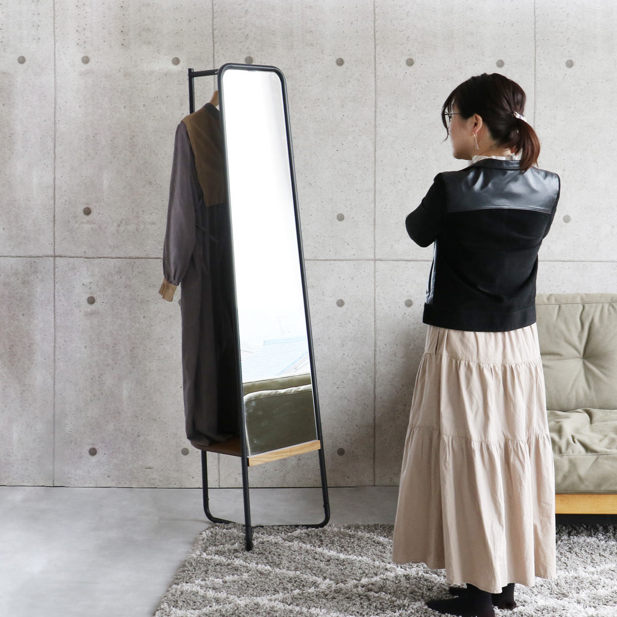 スタンドミラー 全身鏡 高さ163cm ハンガーラック 省スペース tras