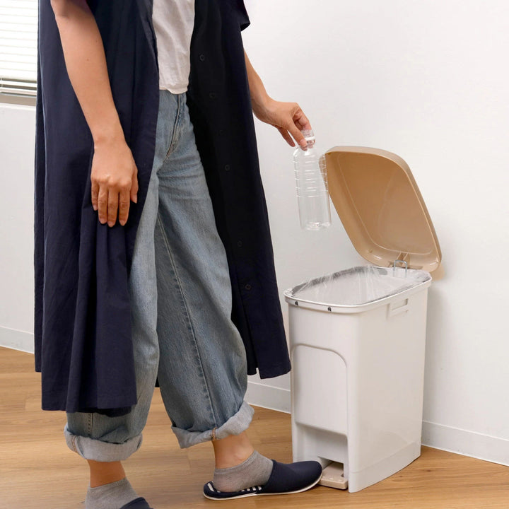 ゴミ箱21.5Lペダルペールサイドポケット付き