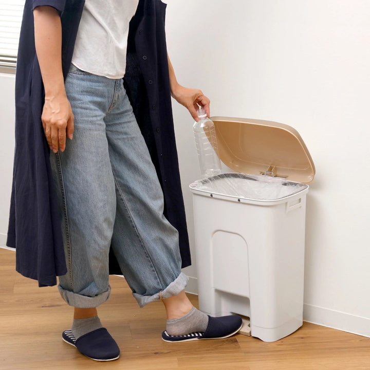 ゴミ箱26.8Lペダルペールサイドポケット付き