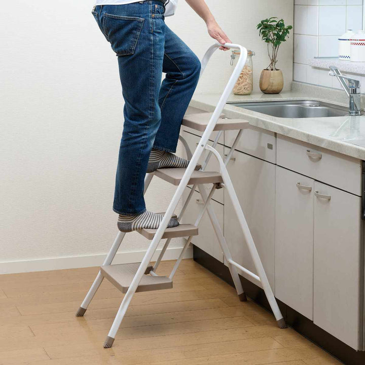 脚立コンパクト踏み台4段折りたたみホワイトラテ
