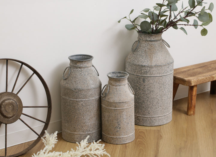 ガーデンオーナメントファーマーミルクカンL