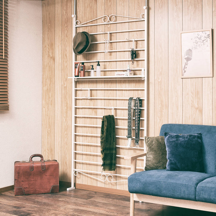 突っ張りラダーラック幅95cmフック5個棚板1枚付きカールデザイン