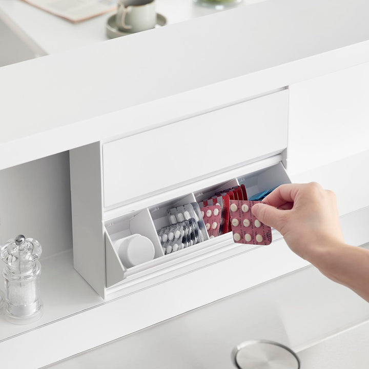 山崎実業towerマグネットお薬＆サプリメント収納ケースタワー