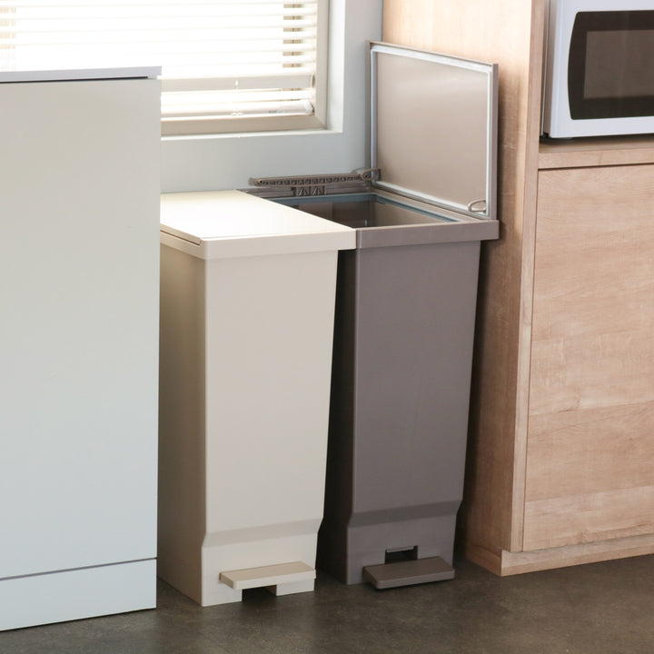 ゴミ箱45Lペダルペールフタの開く向きを選べるパッキン付き