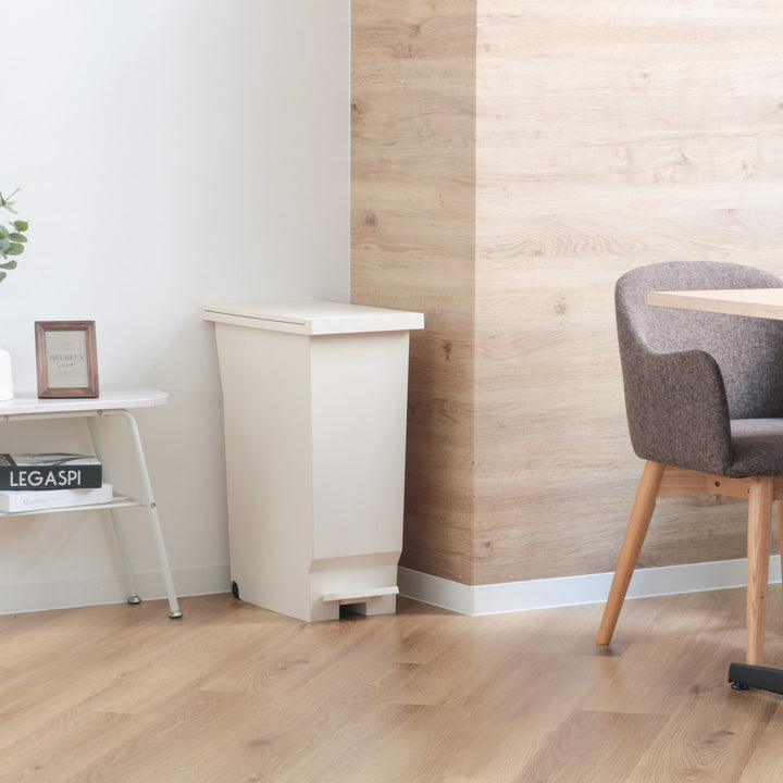 ゴミ箱45Lペダルペールフタの開く向きを選べるパッキン付き