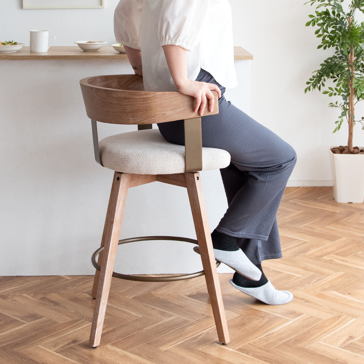 SANCOSMO サンコスモ カウンターチェア 特注品 オーダー オーストリッチ風 バーチェア 椅子 家具 インテリア 高さ約78cm カウンターチェア 回転式 座面高67cm バーチェア Satio – ハウジー